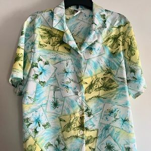 Hawaiian Tropical Floral Button Blouse